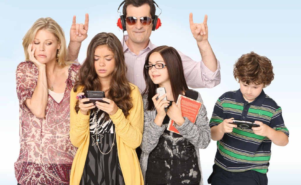Modern Family has collected yet another award, this time from the Screen Actors Guild. Modern Family has collected yet another award, this time from the Screen Actors Guild.